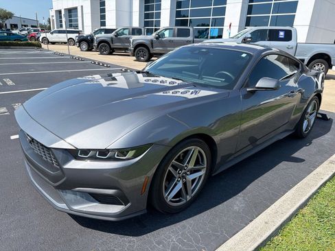 Used 2024 Ford Mustang Coupe RWD image 6