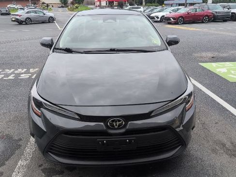 Used 2023 Toyota Corolla LE w/ LE Convenience Package FWD image 2