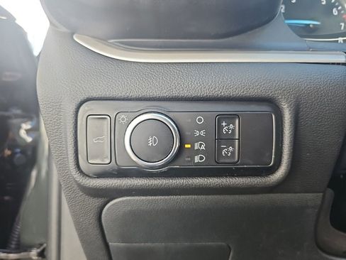 Used 2023 Ford Explorer XLT w/ Equipment Group 202A AWD/4WD image 22