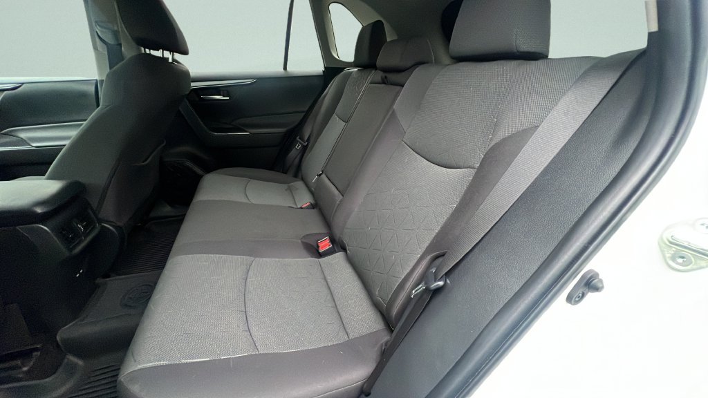 Used 2024 Toyota RAV4 XLE AWD/4WD image 10