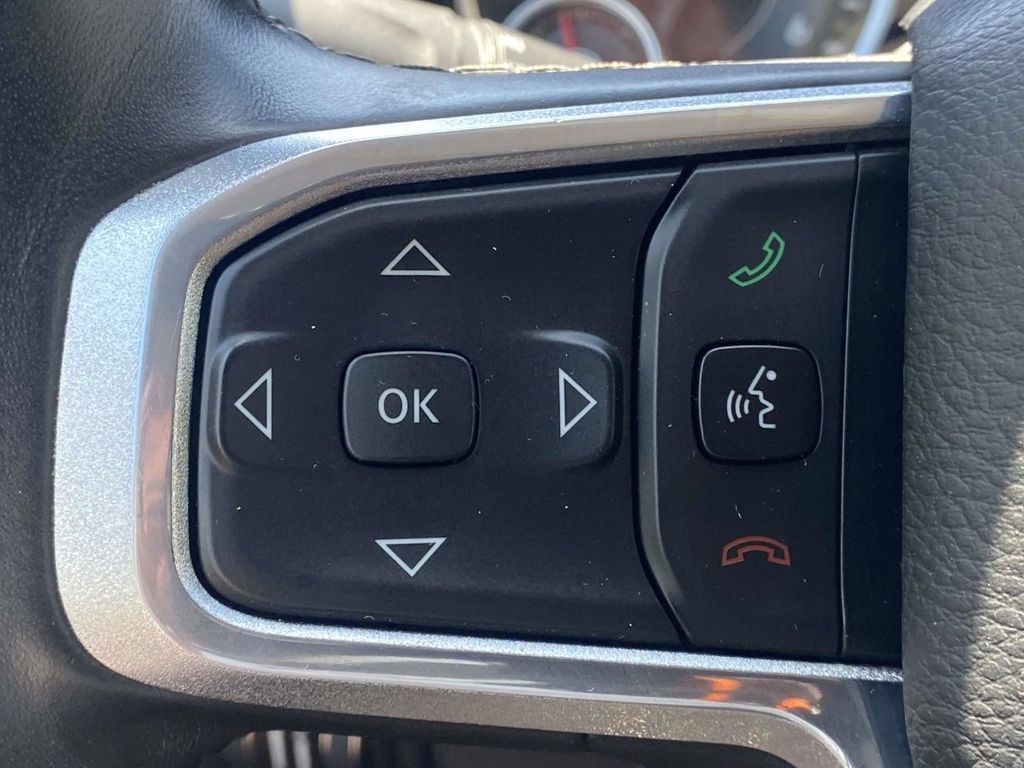 Used 2019 RAM 1500 Laramie AWD/4WD image 32