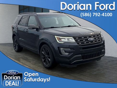 Used 2017 Ford Explorer XLT w/ Equipment Group 202A FWD image 1