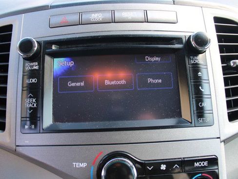 Used 2014 Toyota Venza LE w/ LE Convenience Package FWD image 31