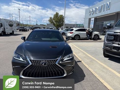 Used 2023 Lexus ES 250 w/ Premium Package AWD/4WD image 2