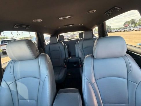 Used 2022 Buick Enclave Essence w/ Sport Touring Edition FWD image 14
