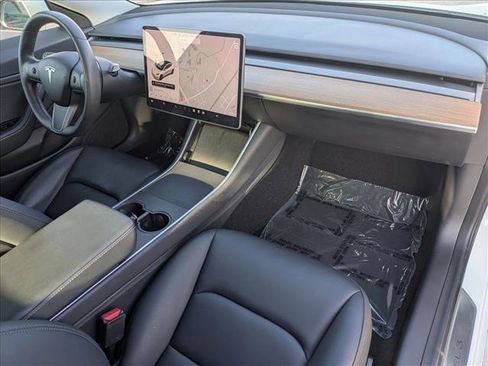 Used 2020 Tesla Model 3 Performance image 21