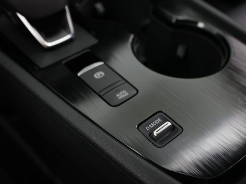 Used 2026 Nissan Rogue SL FWD image 18