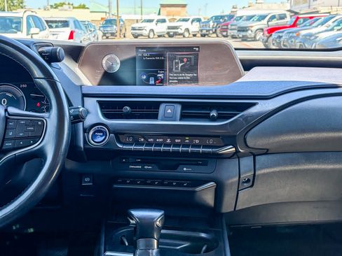 Used 2019 Lexus UX 250h w/ Premium Package AWD/4WD image 12