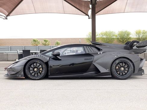 Used 2023 Lamborghini Huracan EVO RWD image 8