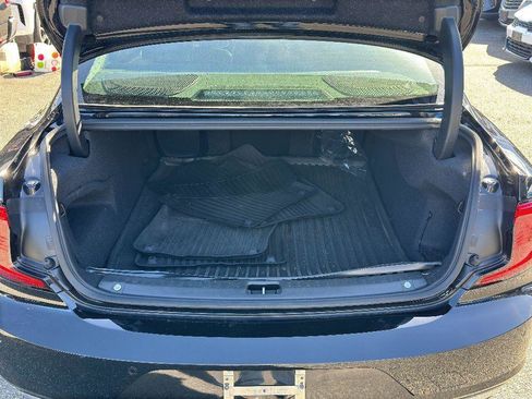 Used 2022 Volvo S90 B6 Inscription w/ Advanced Package image 10