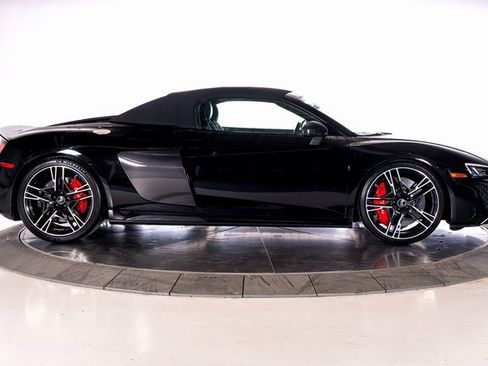 Used 2023 Audi R8 V10 performance image 6