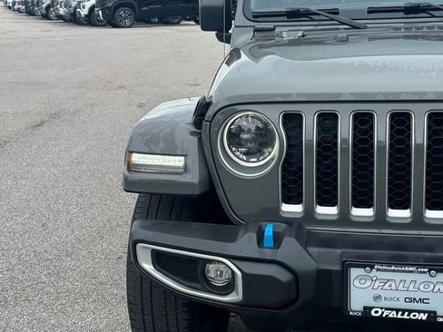 Used 2023 Jeep Wrangler Unlimited Sahara w/ Cold Weather Group AWD/4WD image 8