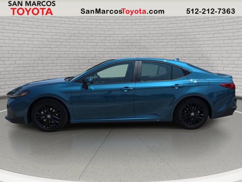 New 2026 Toyota Camry SE w/ Convenience Package FWD image 8
