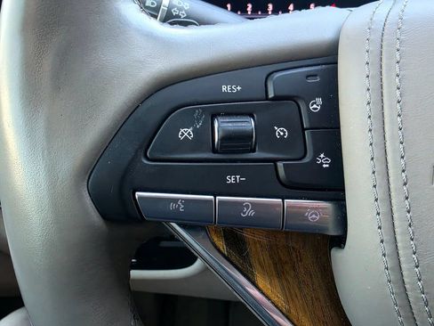 Used 2021 Cadillac Escalade Premium Luxury Platinum AWD/4WD image 35