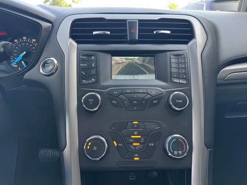 Used 2020 Ford Fusion S FWD image 25