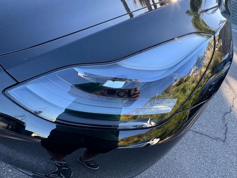 Used 2024 Tesla Model Y Long Range RWD image 8