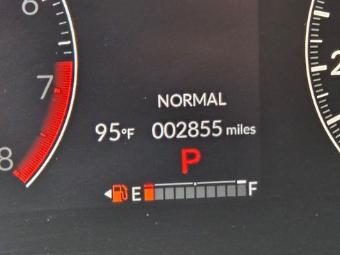 Certified 2025 Honda HR-V LX image 23