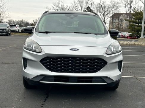 Used 2020 Ford Escape SE Sport image 2