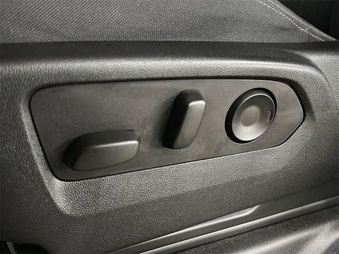 Used 2023 Chevrolet Silverado 1500 RST w/ Z71 Off-Road Package image 22