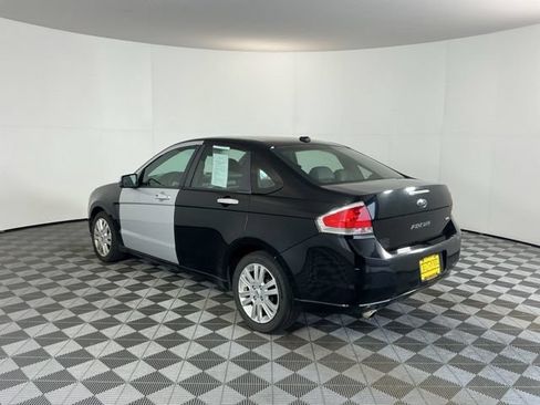 Used 2010 Ford Focus SEL FWD image 7