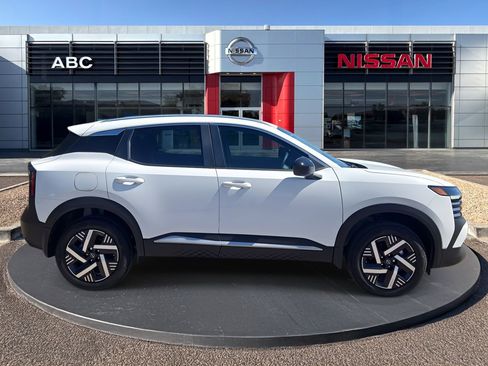 New 2026 Nissan Kicks SV FWD image 4