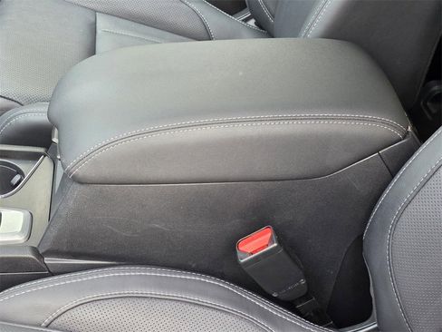 Used 2024 Subaru Ascent Limited w/ Technology Package image 10