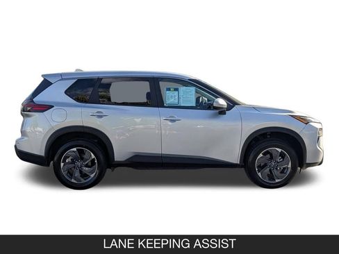 Used 2025 Nissan Rogue SV FWD image 6
