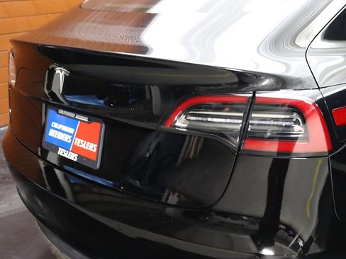 Used 2023 Tesla Model 3 Standard Range image 22