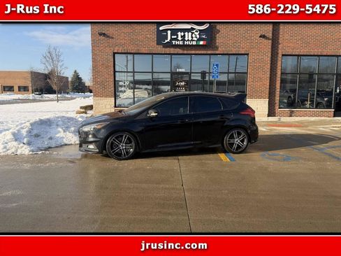 Used 2016 Ford Focus ST w/ Equipment Group 402A image 1