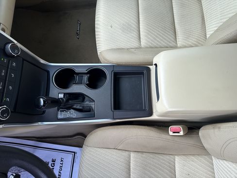 Used 2015 Toyota Camry LE FWD image 27
