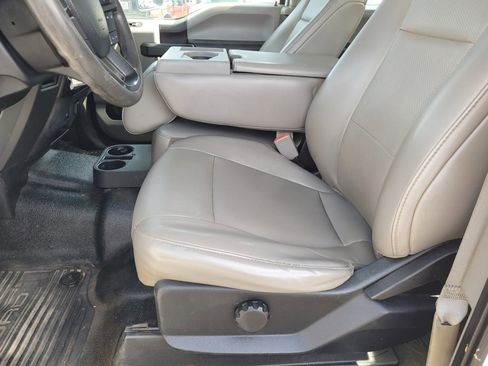 Used 2019 Ford F550 2WD SuperCab Super Duty image 16