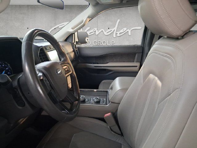 Used 2019 Ford Expedition Limited w/ Equipment Group 302A AWD/4WD image 24