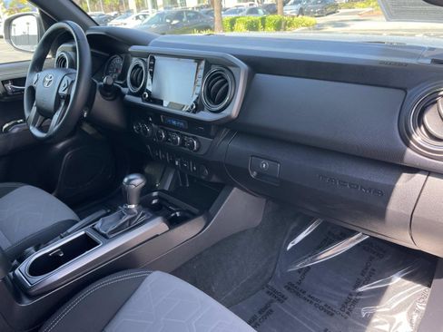 Used 2023 Toyota Tacoma TRD Off-Road image 27