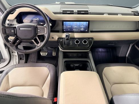 Used 2023 Land Rover Defender 110 X-Dynamic SE image 15
