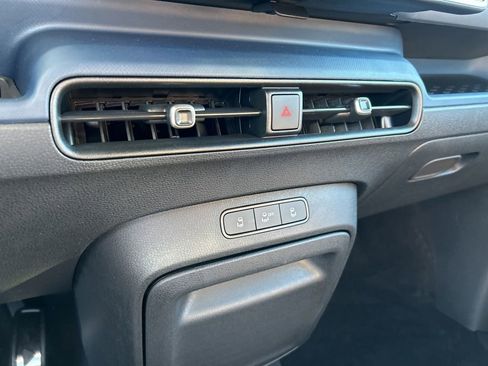 New 2025 Volkswagen ID. Buzz Pro S RWD image 34