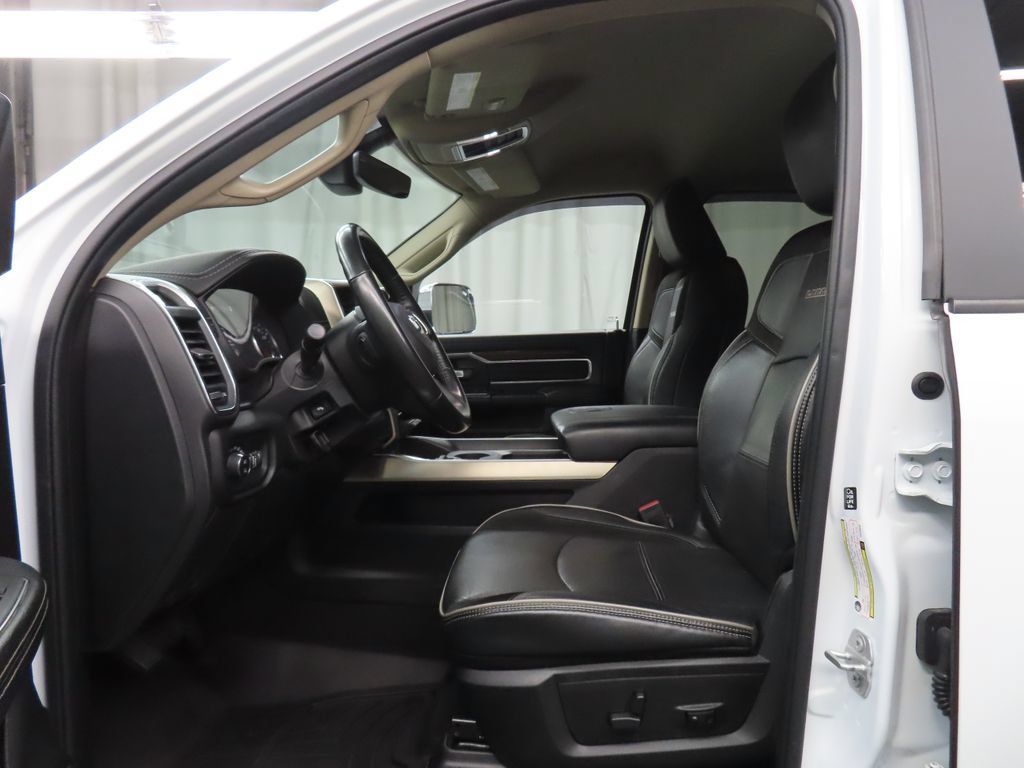 Used 2022 RAM 2500 Laramie AWD/4WD image 9