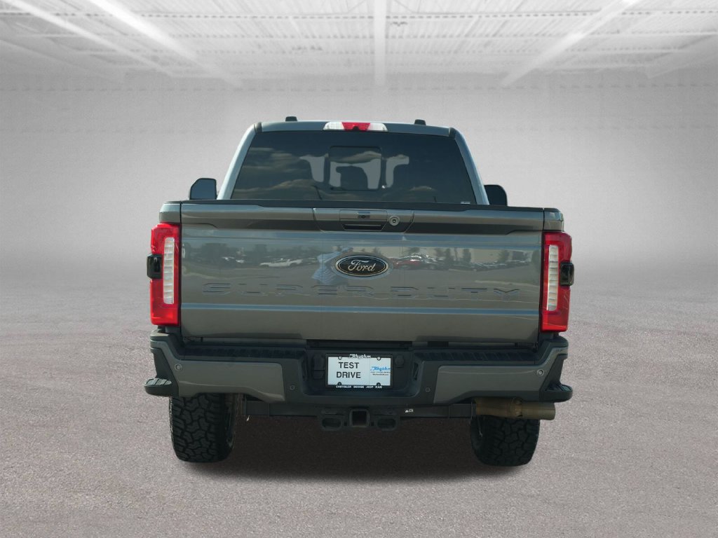 Used 2025 Ford F250 Lariat w/ Black Appearance Package AWD/4WD image 8