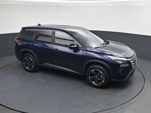 Used 2024 Nissan Rogue SV AWD/4WD image 33