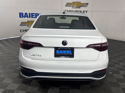 Used 2023 Volkswagen Jetta Sport FWD image 4