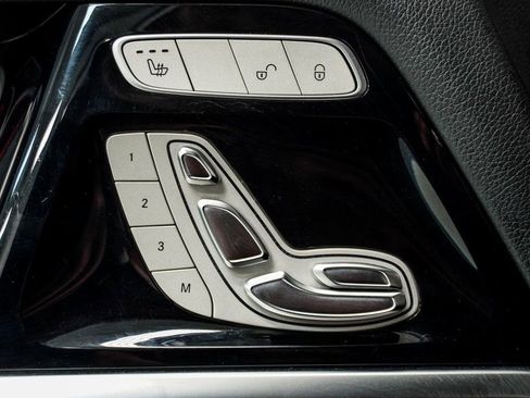 Used 2019 Mercedes-Benz G 63 AMG 4MATIC w/ Night Package image 24