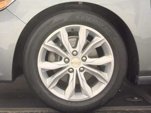 Used 2023 Chevrolet Malibu LT FWD image 9