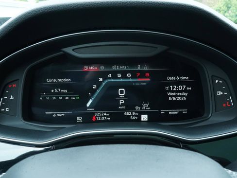 Used 2025 Audi SQ7 Premium Plus AWD/4WD image 28