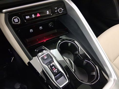 Certified 2025 Audi Q5 Premium w/ Convenience Package image 16