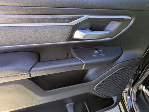 Used 2021 RAM 1500 Big Horn image 12