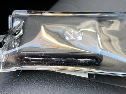 Used 2025 Volvo XC60 B5 Plus w/ Climate Package image 36