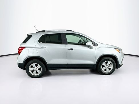 Used 2019 Chevrolet Trax LT w/ LT Convenience Package AWD/4WD image 10