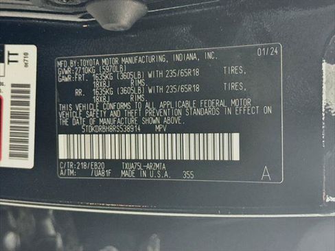 Certified 2024 Toyota Highlander XLE AWD/4WD image 34