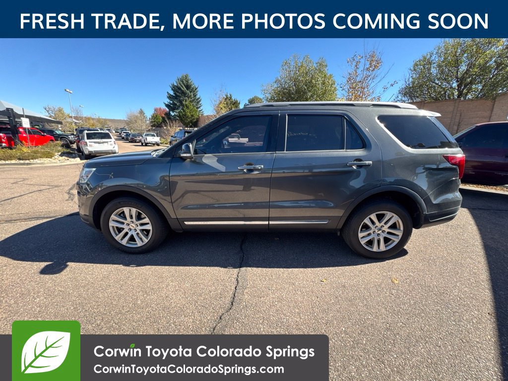 Used 2018 Ford Explorer XLT w/ Equipment Group 202A AWD/4WD image 5