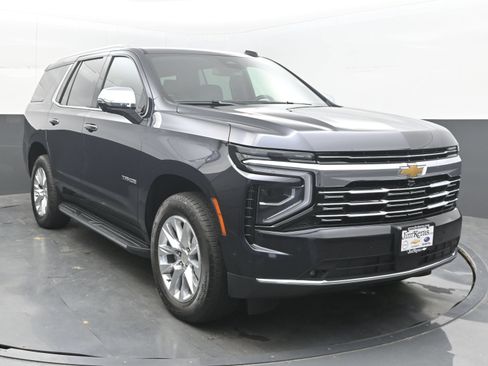 Used 2025 Chevrolet Tahoe Premier AWD/4WD image 3