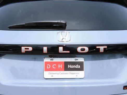 New 2026 Honda Pilot TrailSport image 7